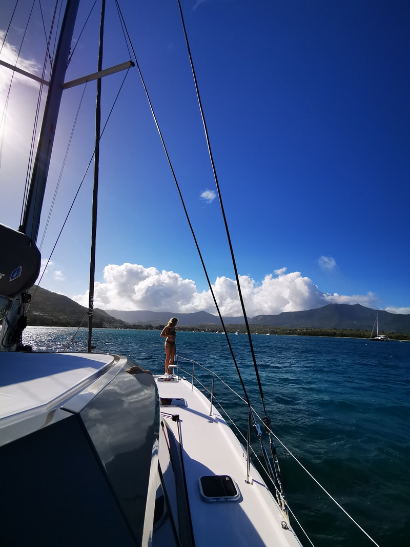 catamaran-cruise-guess-enjoing-it.jpg