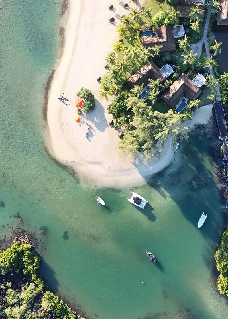 constance-le-prince-maurice-beach-villas-in-mauritius--offering-elegant-beachfront-accommodation-with-ocean-views--tropical-gardens-and-luxury-island-privacy..webp