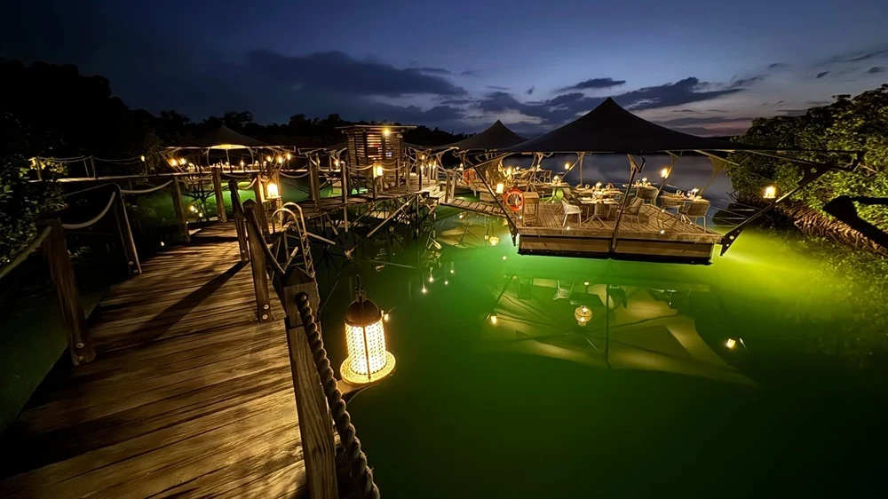 constance-prince-maurice-overwater-suite-mauritius--a-premium-luxury-stay-surrounded-by-natural-beauty--lagoon-reflections-and-elegant-resort-design..webp