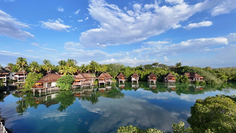 constance-prince-maurice-overwater-villas-in-mauritius--offering-luxury-lagoon-accommodation-with-private-decks--turquoise-water-views-and-a-peaceful-east-coast-setting..webp