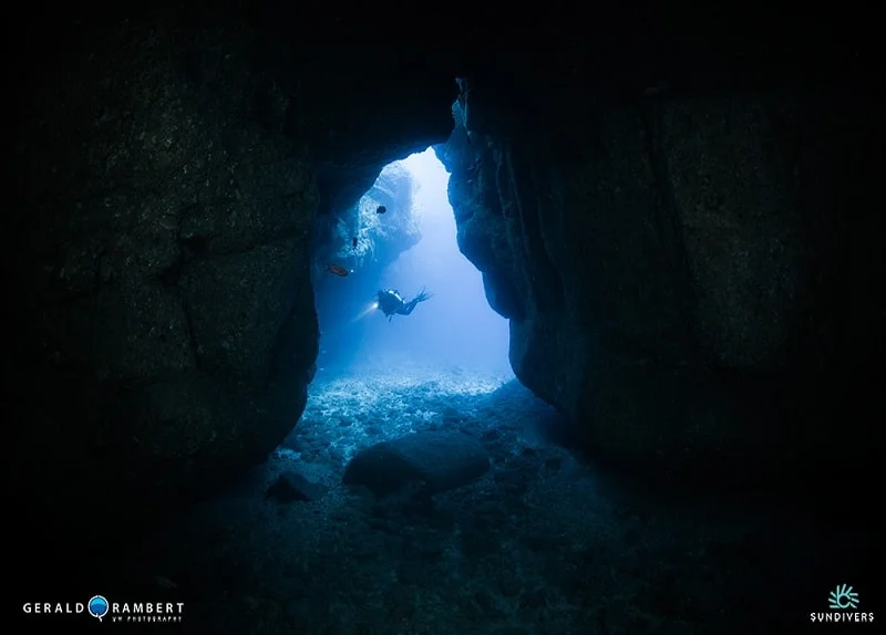 diving-at-cathedral-dive-site-with-sundivers-mauritius.webp