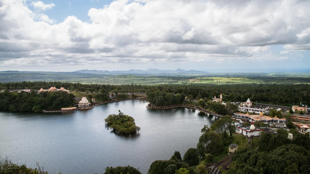 grand-bassin-in-mauritius-must-visit-best-place-to-visit.webp
