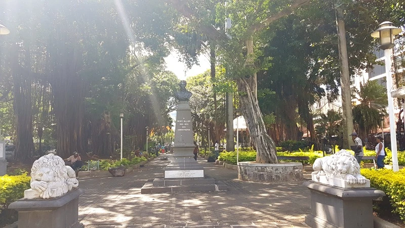 jardin-de-la-compagnie-in-port-louis.webp