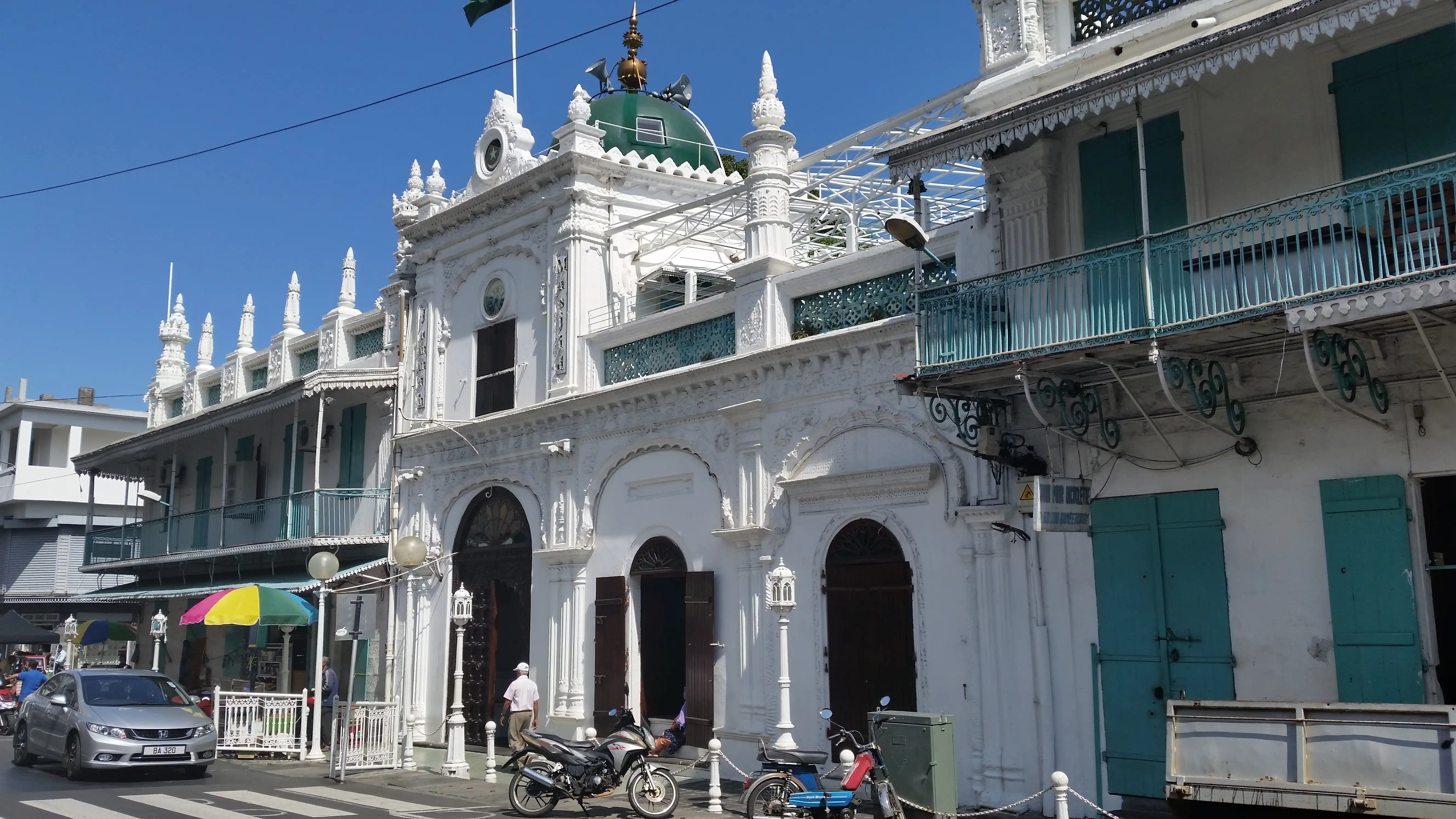 jummah-mosque-in-port-louis.webp