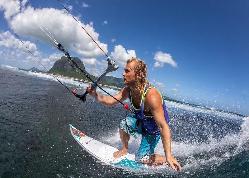 kitesurfing-in-mauritius.jpg