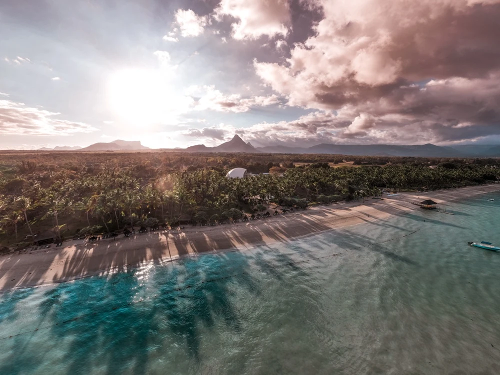 la-pirogue-resort.webp