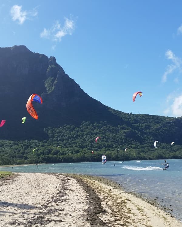 le-morne-kite-lagoon.jpg