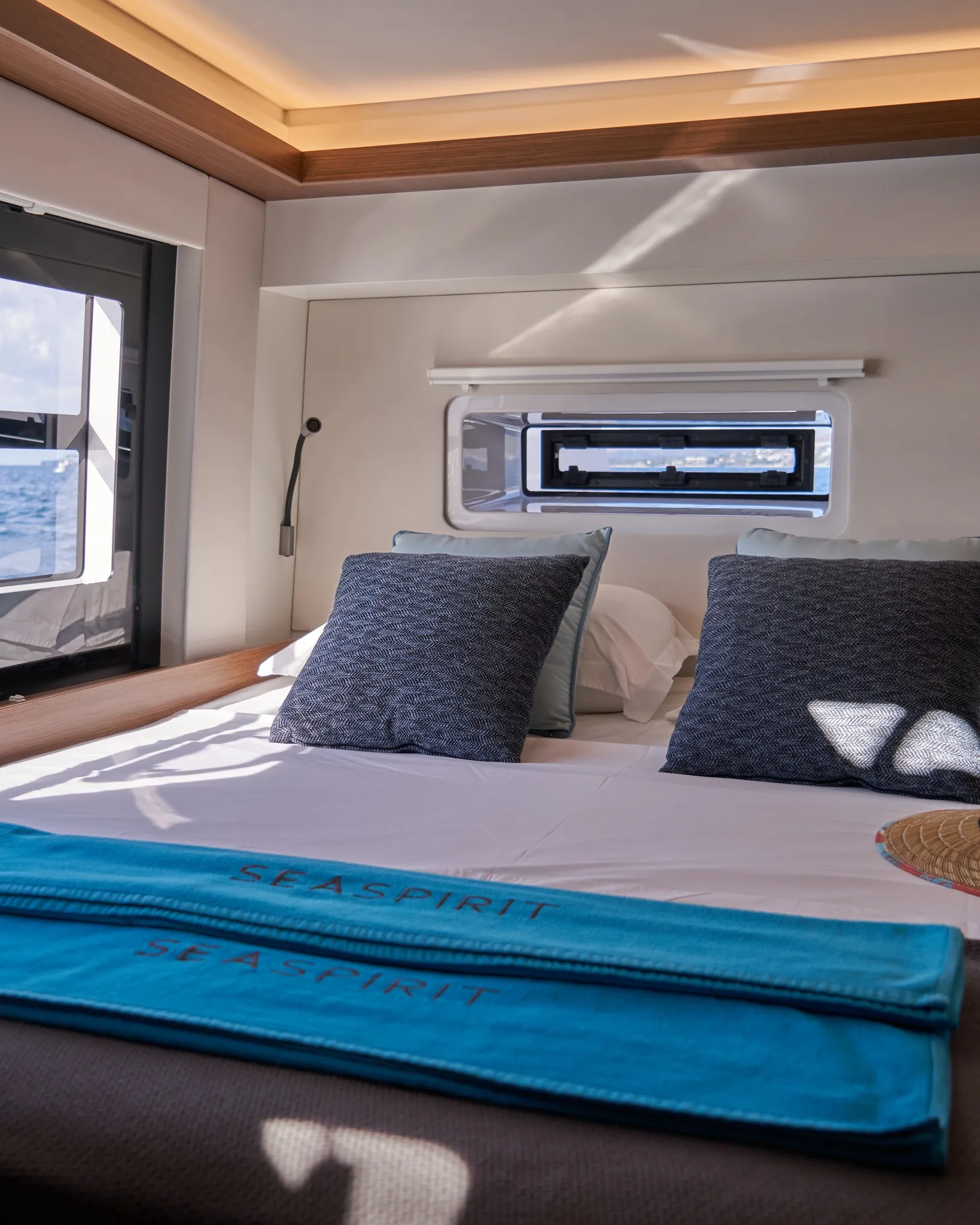 live-on-board-catamaran-in-mauritius.webp