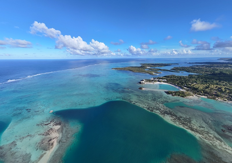 mauritius-island--trou-d-eau-douce-by-catamaran.jpg