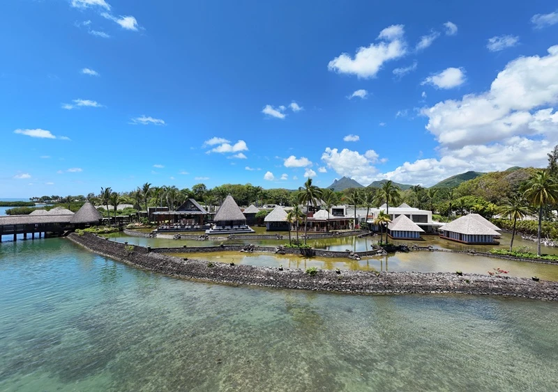 mauritius-seagrass-sanctuary-at-four-season.webp