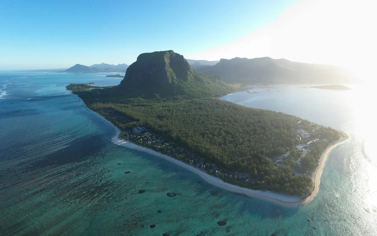 Le Morne La Pointe Beach in Mauritius