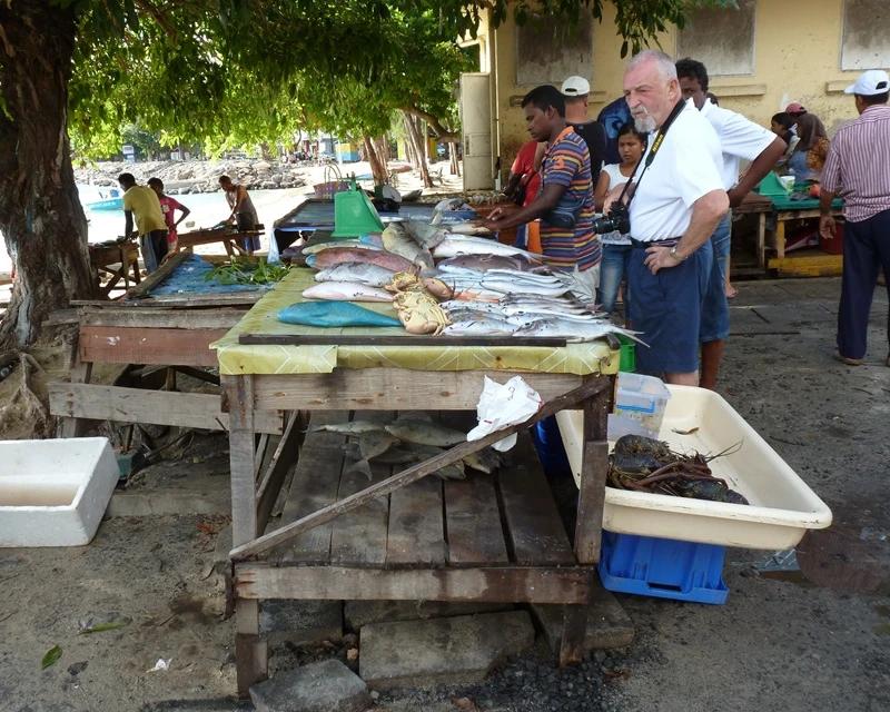 Zone commerçante de Sunset Boulevard à Grand Baie dans le nord de l’île Maurice