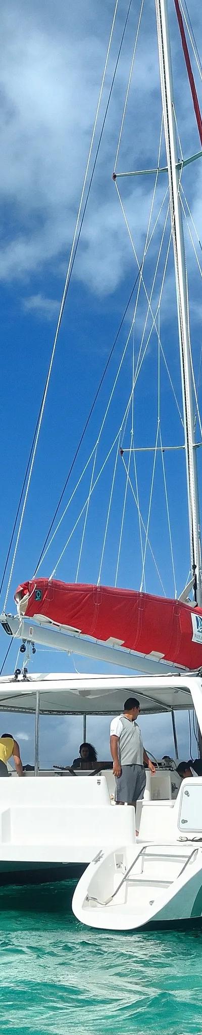 Catamaran Cruise Ile aux Benitiers West Coast - Private Beach photo 5