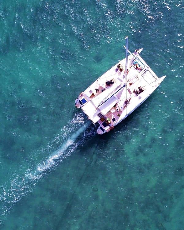 catamaran-live-aboard