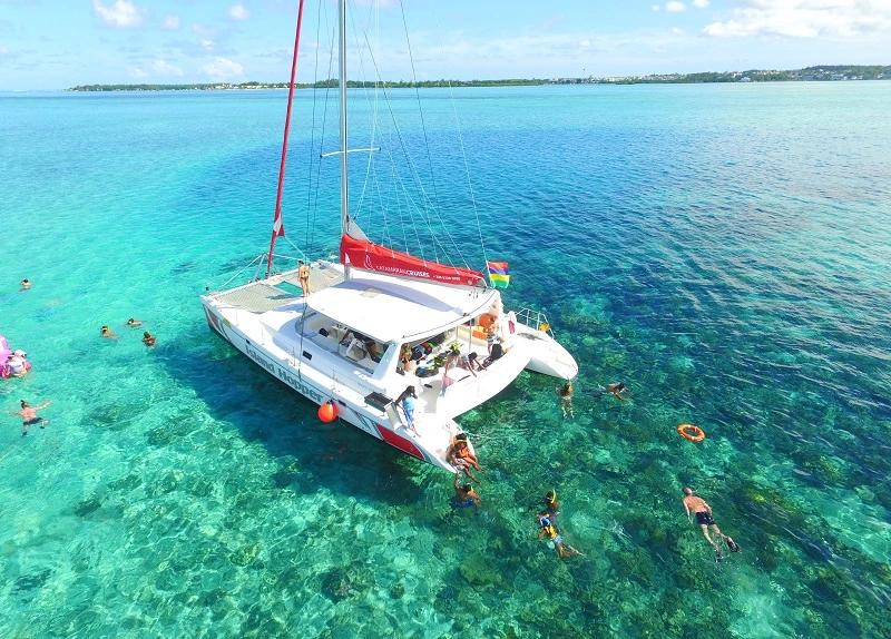 Catamaran Cruise - Ile aux Cerfs
