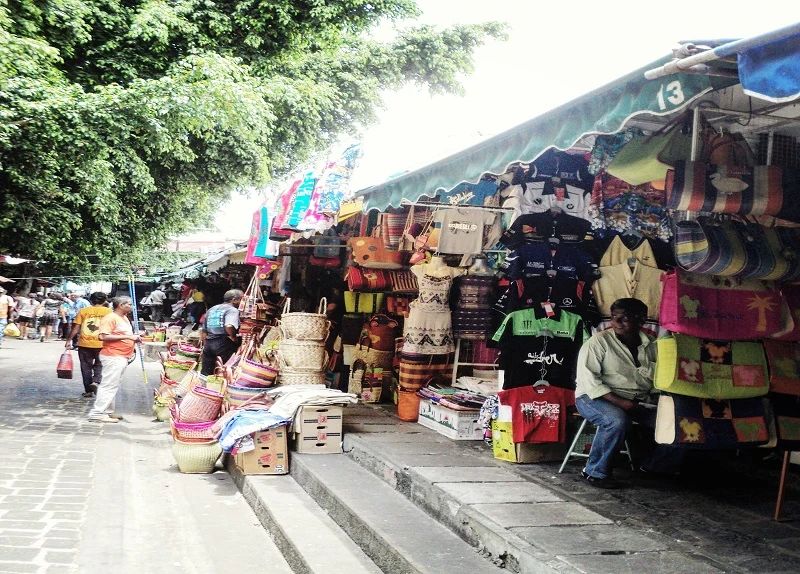 Port Louis Market photo, capturing fresh produce, spices, local vendors and the vibrant energy of Mauritius’ capital.