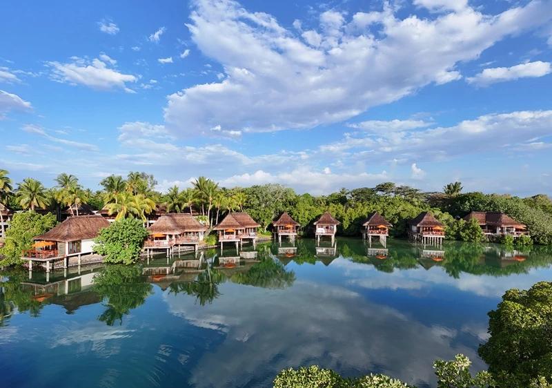 constance-prince-maurice-overwater-villas-in-mauritius--offering-luxury-lagoon-accommodation-with-private-decks--turquoise-water-views-and-a-peaceful-east-coast-setting..webp