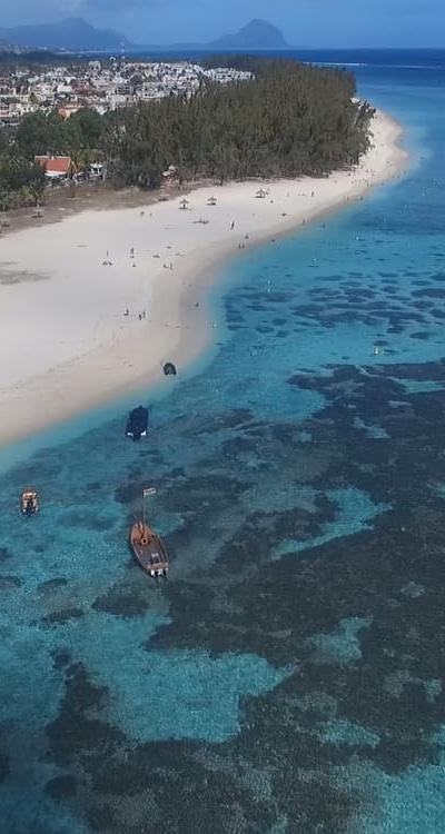 Flic en Flac Beach photo 2