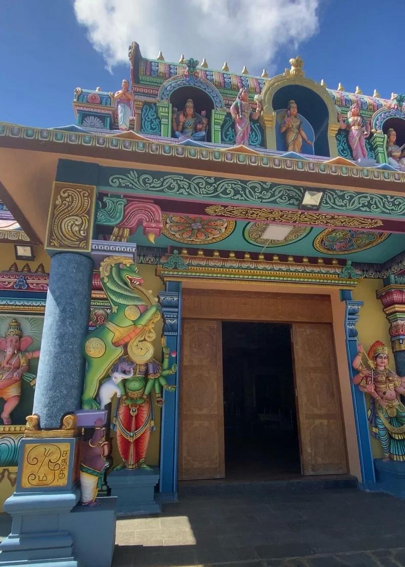 Sri Draubadi Ammen Temple Society Mauritius | Tamil Hindu Temple in Cap Malheureux Beach photo 3