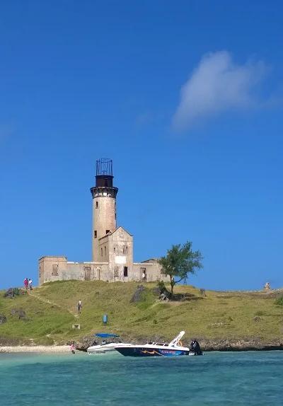 Ile au Phare (Lighthouse Island) Beach photo 7