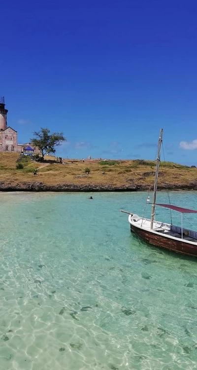 Ile au Phare (Lighthouse Island) Beach photo 5
