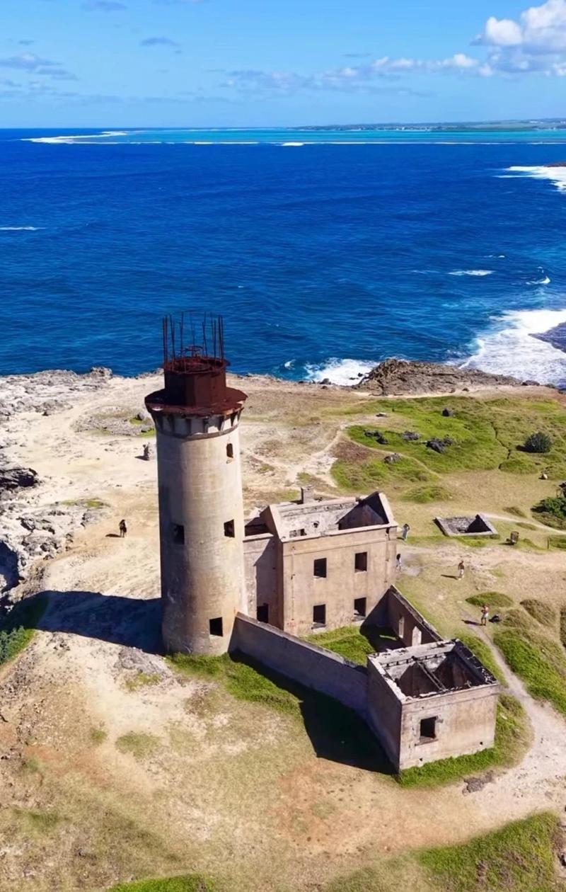 Ile au Phare (Lighthouse Island)