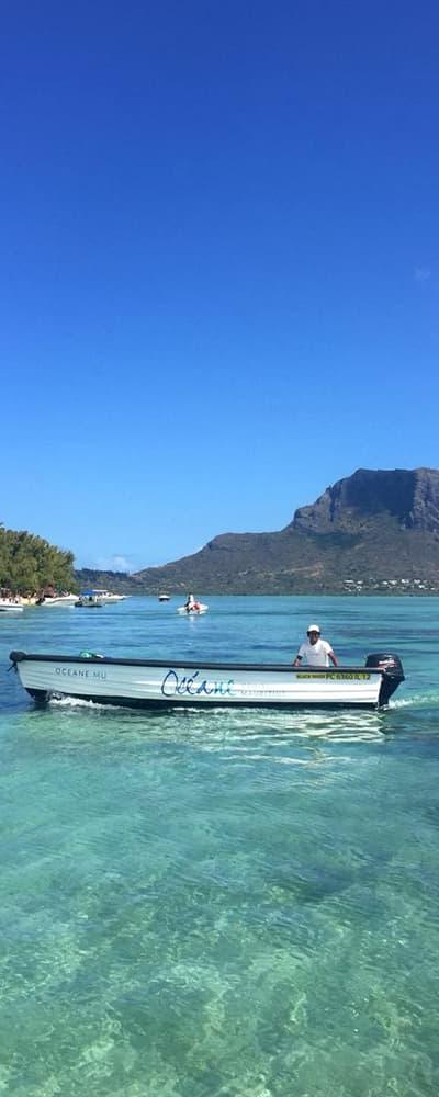 Ile aux Benitiers Beach photo 3