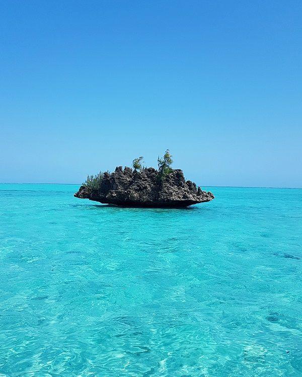 ile-aux-benitiers-crystal-rock.jpg