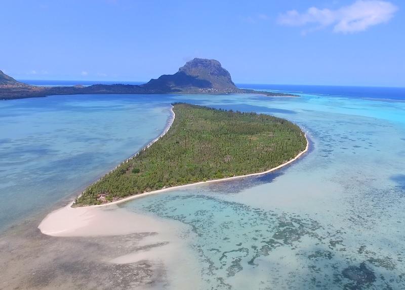 catamaran-ile-aux-benitiers