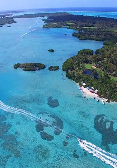 Ile aux Cerfs Beach photo 7