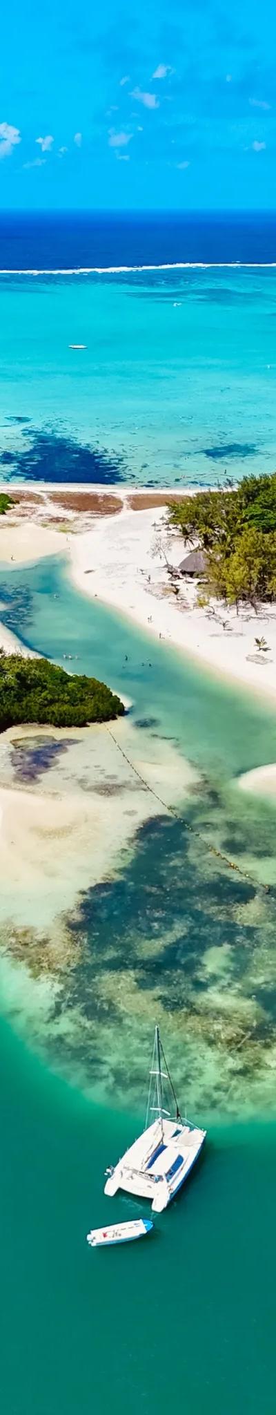 Catamaran Cruise - Ile aux Cerfs Beach photo 3