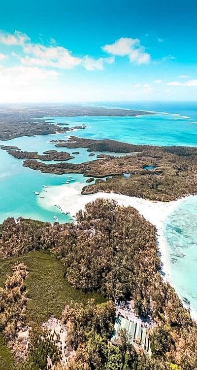 Ile aux Cerfs Beach photo 3