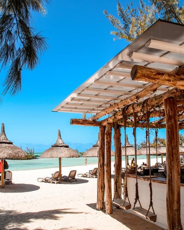 Ile aux Cerfs Beach photo 4