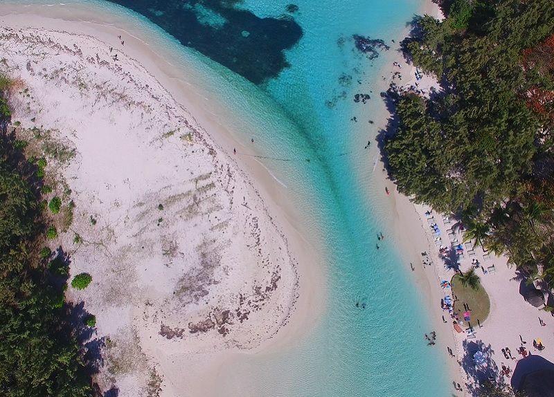 Scenic Île aux Cerfs Mauritius, featuring tropical beaches, shallow lagoons and postcard-perfect coastal views.