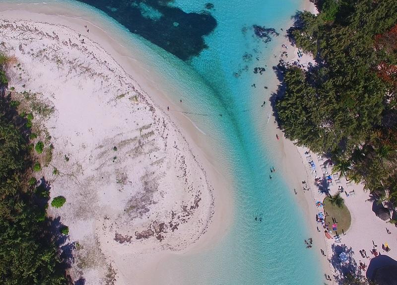 Ile aux Cerfs Beach photo 6