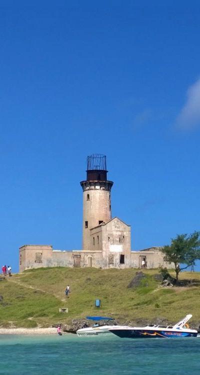 Ile au Phare (Lighthouse Island) Beach photo 2