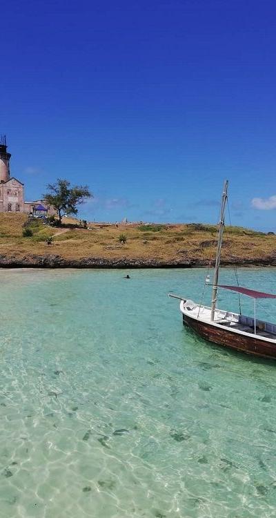 Ile au Phare (Lighthouse Island) Beach photo 7