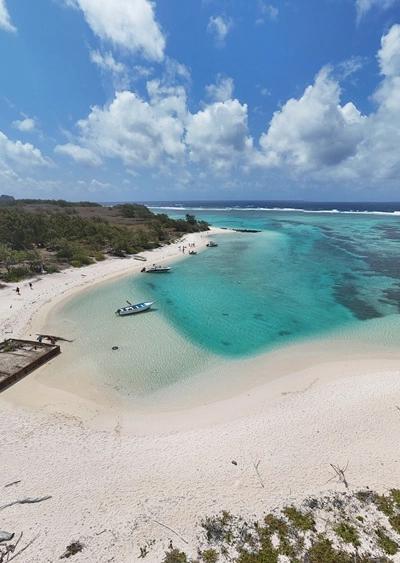 ilot-gabriel Beach photo 6