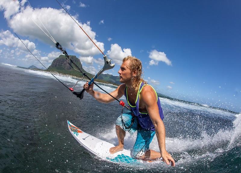 kitesurfing-in-mauritius.jpg