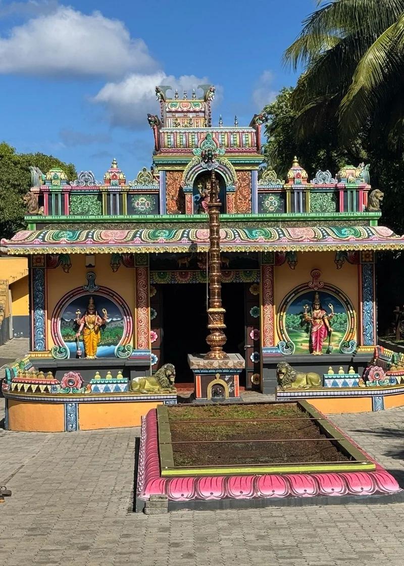 Labaraque Mariamen Kovil Mauritius | Tamil Hindu Temple in L’Escalier Beach photo 2