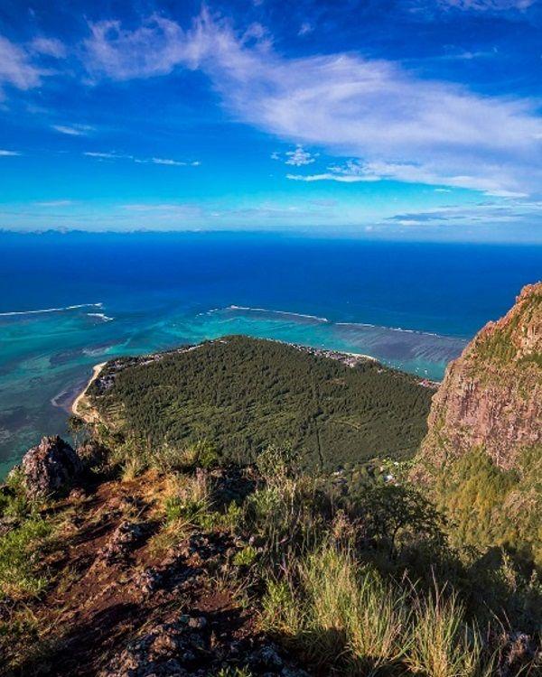 Hiking Le Morne Brabant