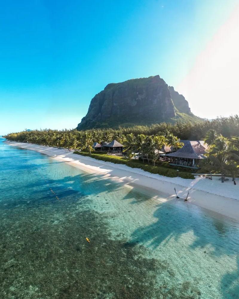 le-morne-in-south-west--mauritius-.webp