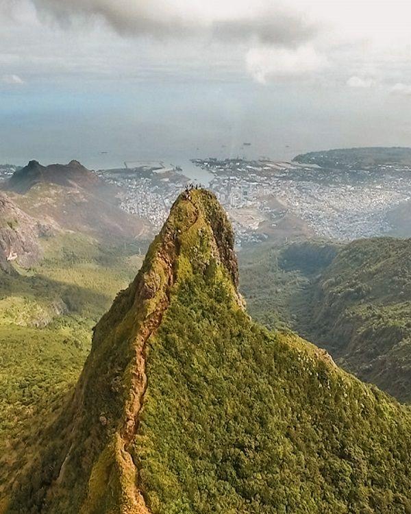 Le Pouce Mountain