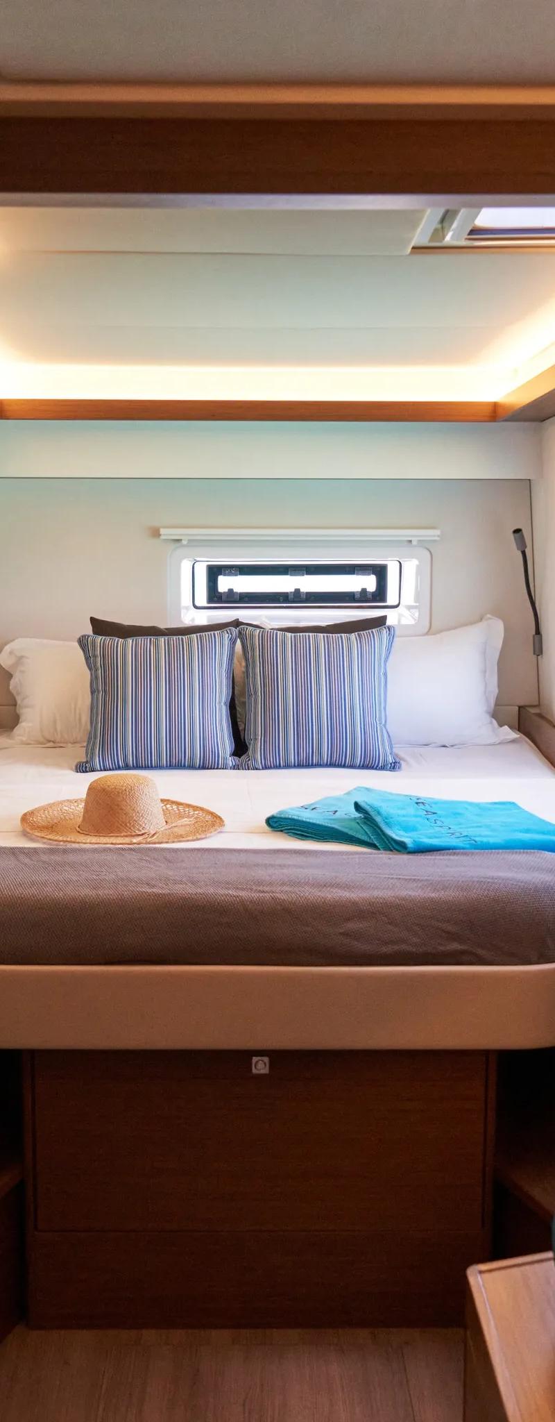 live-on-board-a-catamaran-in-mauritius.webp