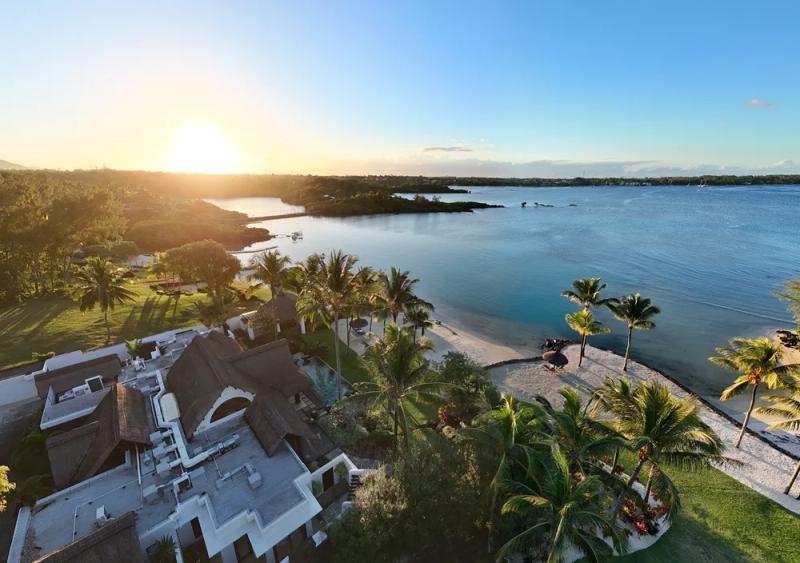 luxury-mauritius-villas-with-exclusive-beach-access-and-tropical-gardens.webp