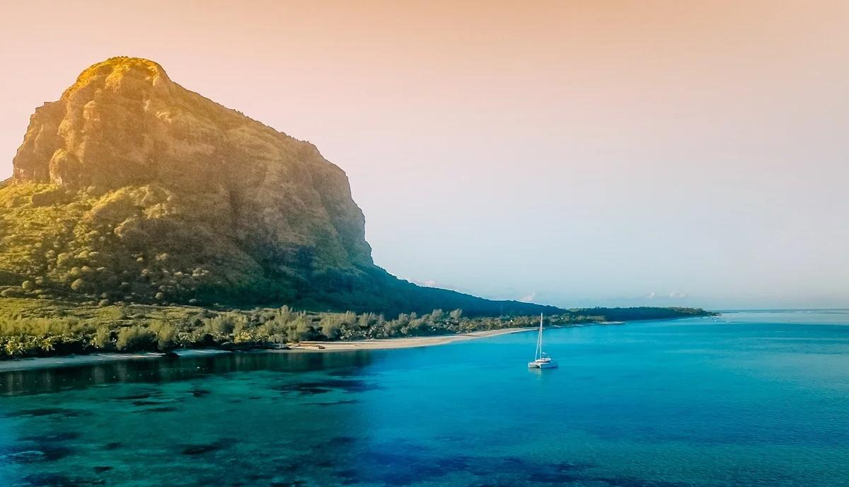 mauritius-catamaran-cruises.webp