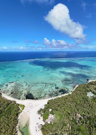Catamaran Cruises - Ile aux Cerfs - Shared Beach photo 7
