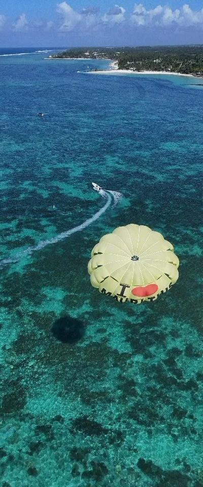 Parasailing Beach photo 3