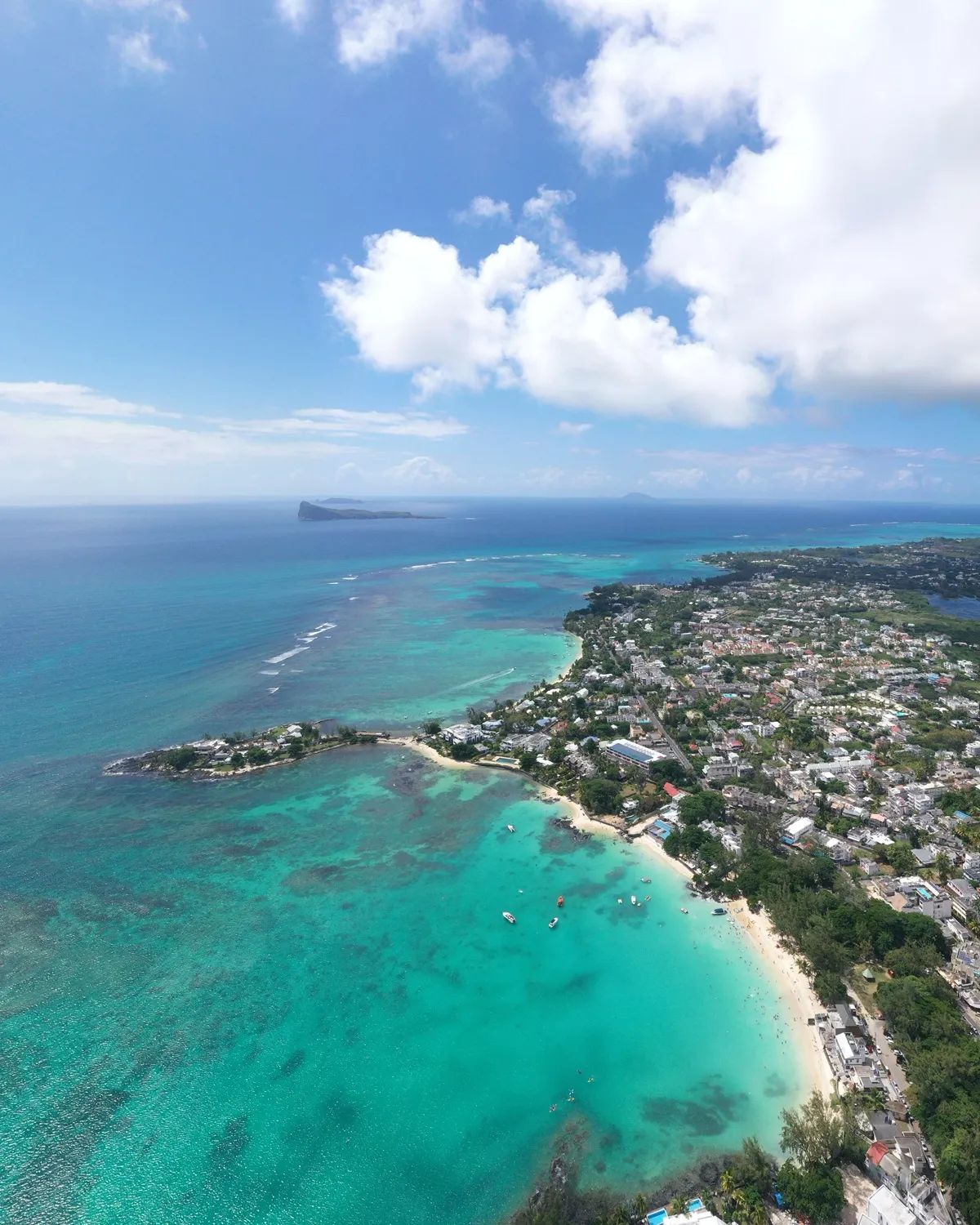 pereybere-beach-in-mauritius-from-above.webp