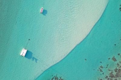 Mauritius Lagoons Explained: Coral Reefs, Tides, Colours & Best Lagoons for Every Activity